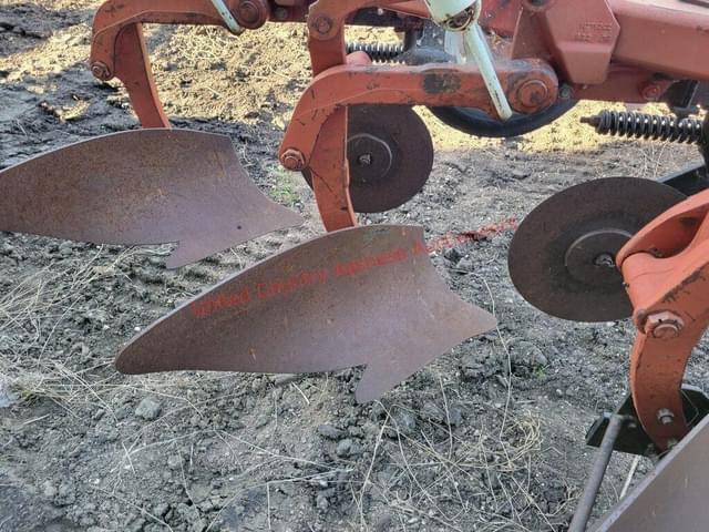 Image of International Harvester 770 equipment image 3