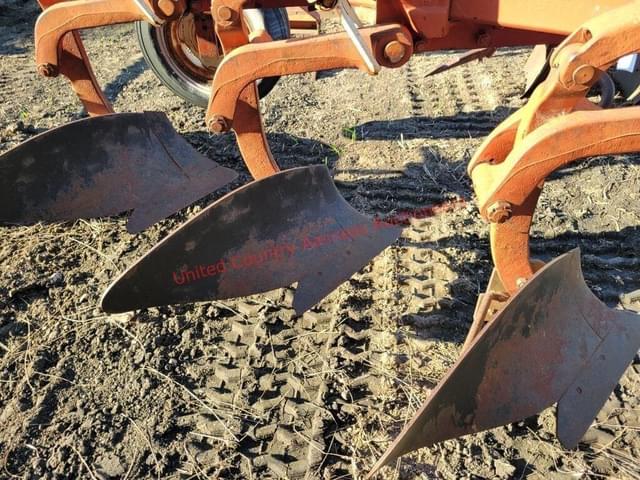 Image of International Harvester 770 equipment image 4
