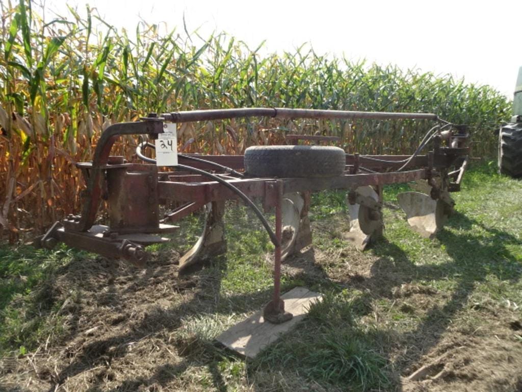 Main image International Harvester 540