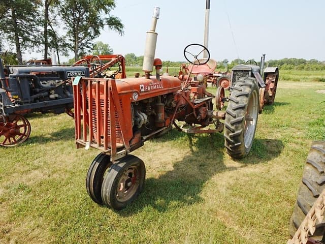Image of Farmall Super C equipment image 2
