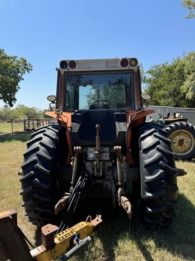 Image of International Harvester 1086 equipment image 2