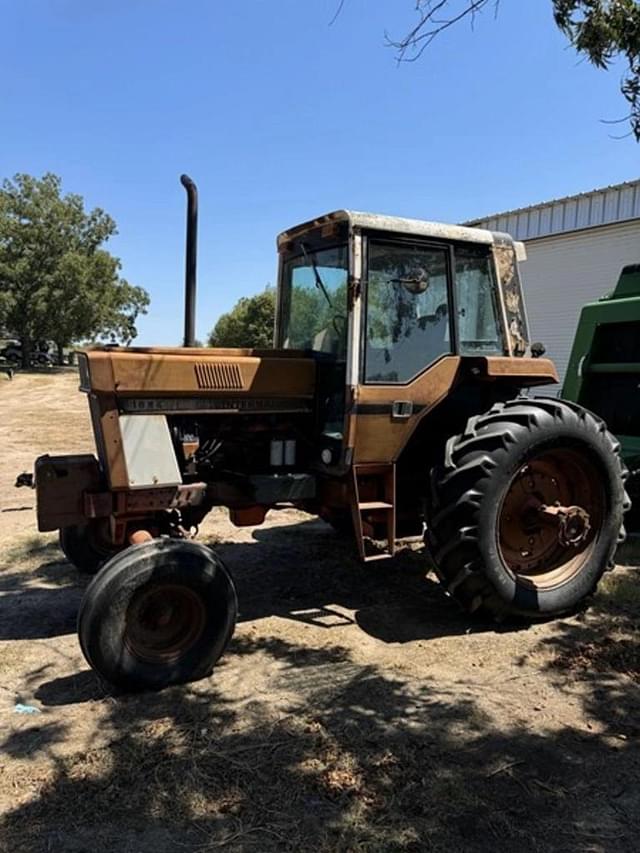 Image of International Harvester 1086 equipment image 1