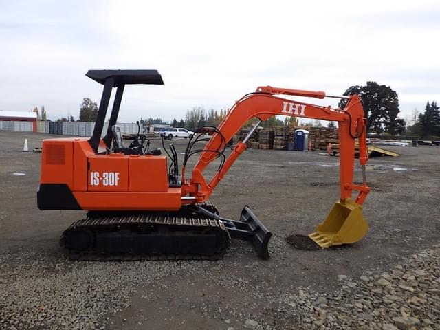 Image of IHI IS30F equipment image 2