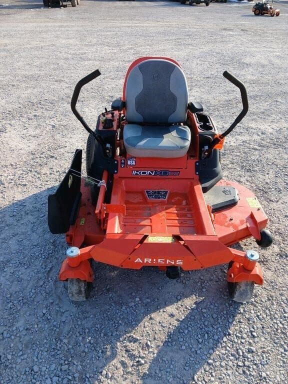 Image of Ariens Ikon XD52 equipment image 1