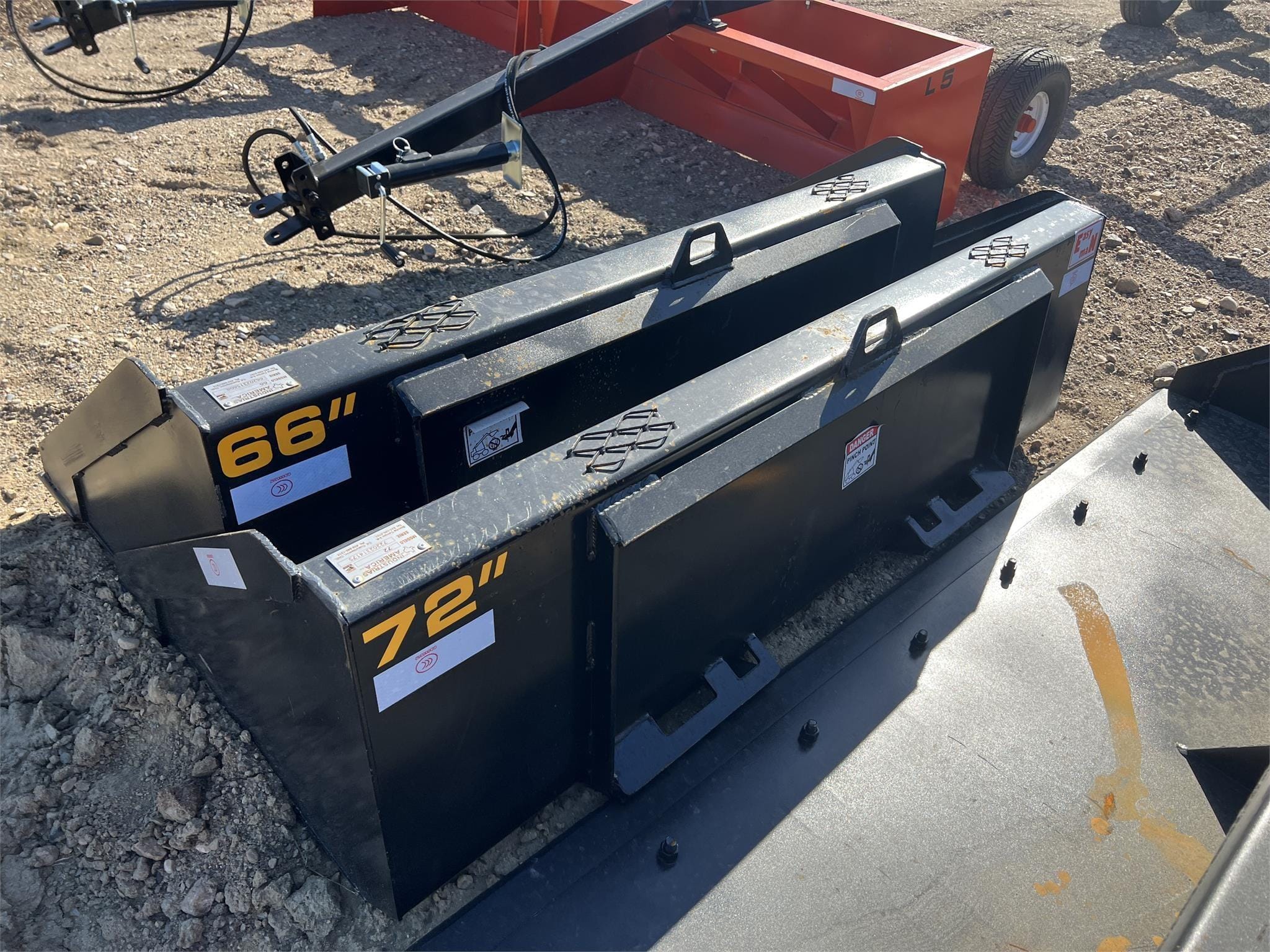 Main image  Industrias America 72