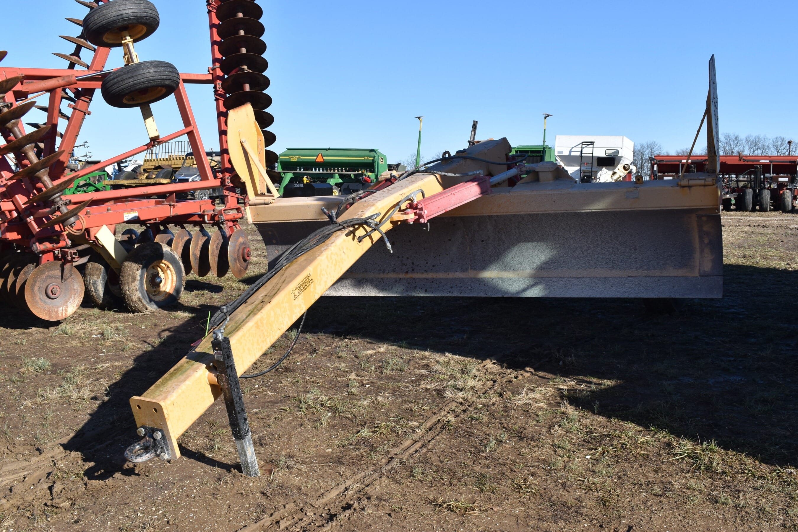  Industrias America 120R Equipment Image0