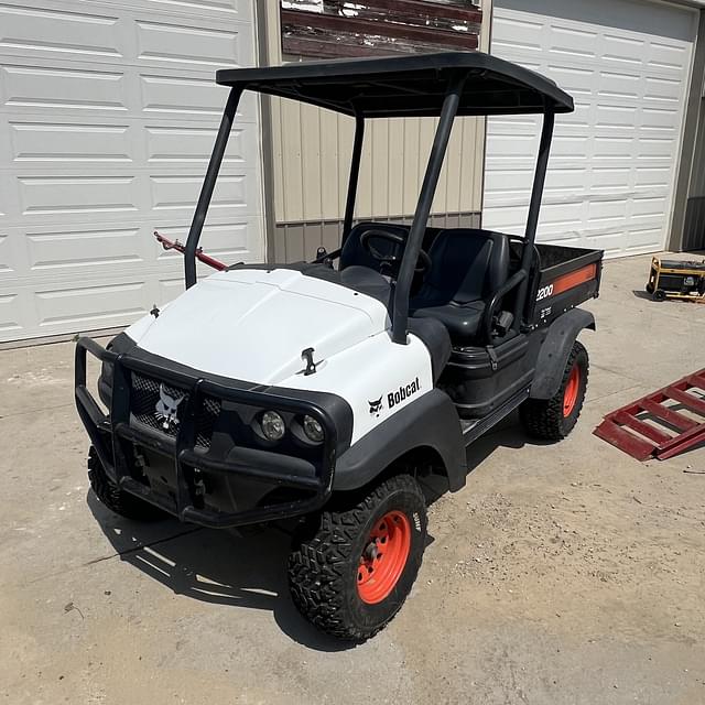 Image of Bobcat 2200 equipment image 3