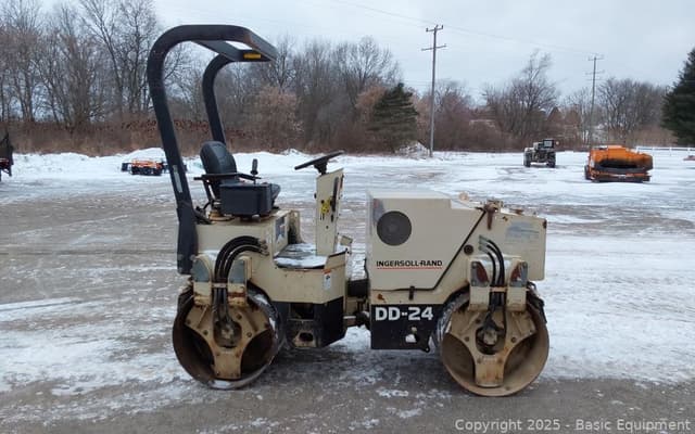 Image of Ingersoll Rand DD24 equipment image 4