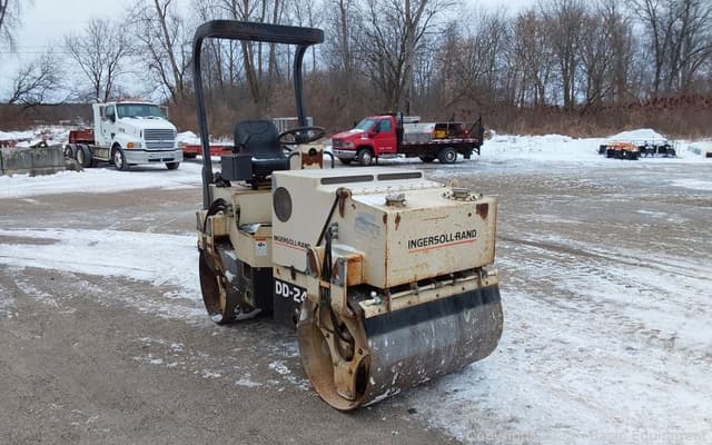 Image of Ingersoll Rand DD24 equipment image 3