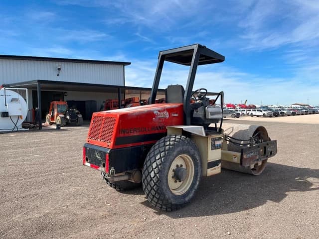 Image of Ingersoll SD70D equipment image 4