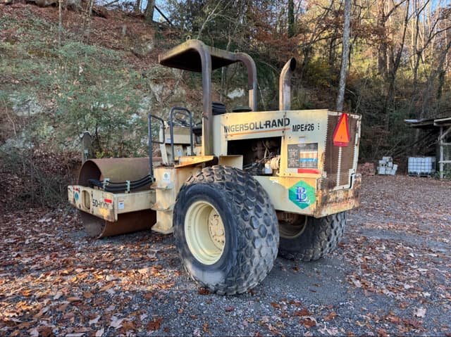 Image of Ingersoll Rand SD100D equipment image 4