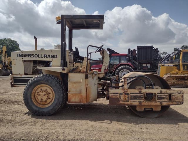 Image of Ingersoll Rand SD70D equipment image 2