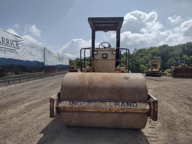 Image of Ingersoll Rand SD70D equipment image 1