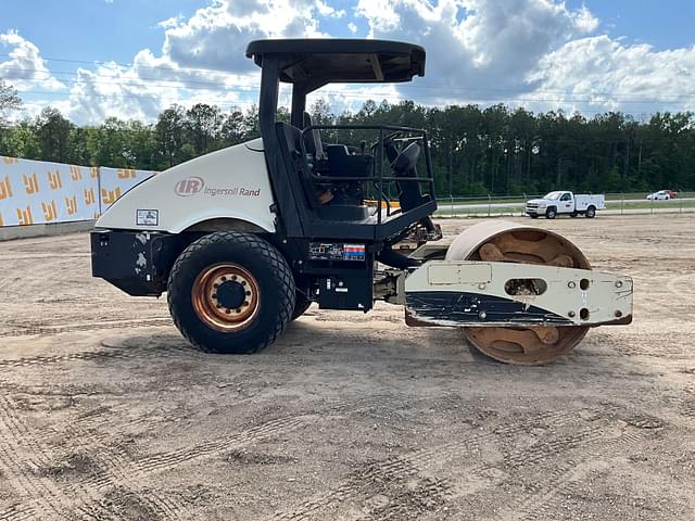 Image of Ingersoll Rand SD70D equipment image 3
