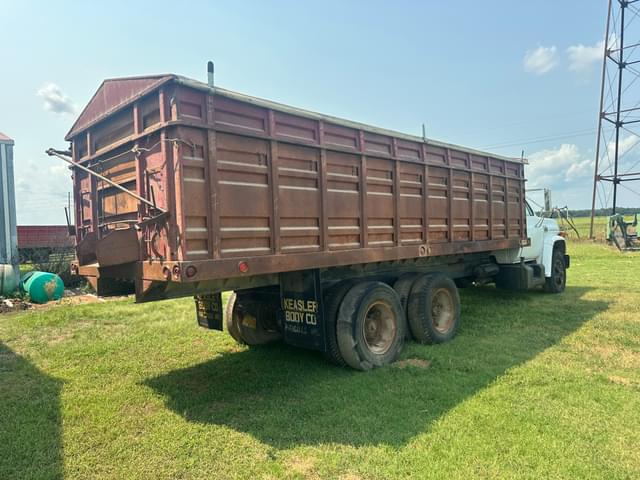 Image of GMC 7000 equipment image 2