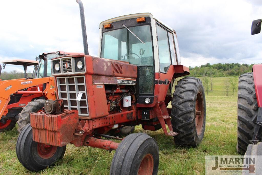 Main image International Harvester 1086