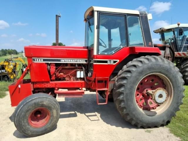 Image of International Harvester 1586 equipment image 1