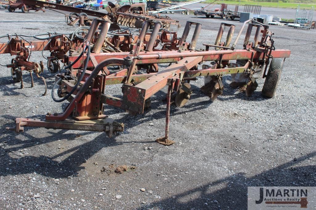 Main image International Harvester 700