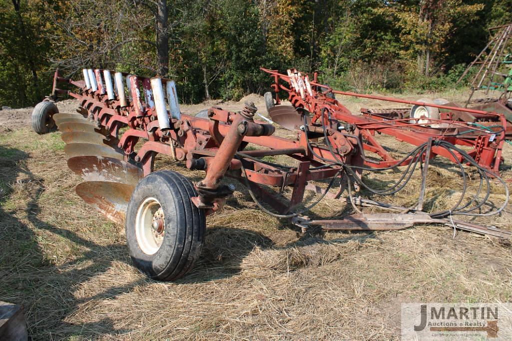 Image of International Harvester 700 Primary image