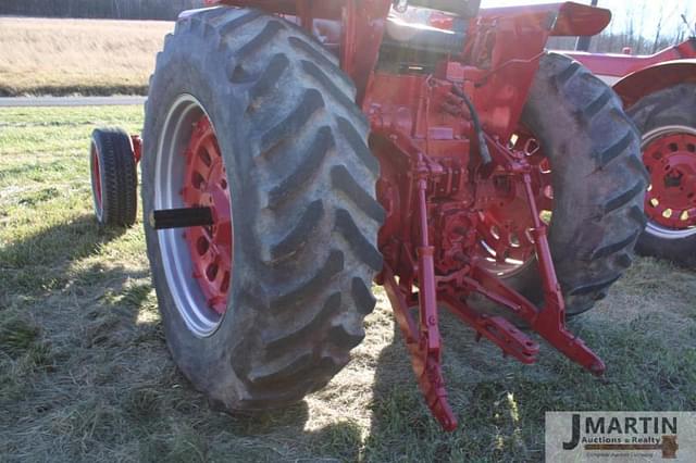 Image of International Harvester 806 equipment image 3