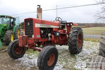 Main image International Harvester 826