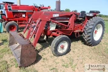 Main image International Harvester 674