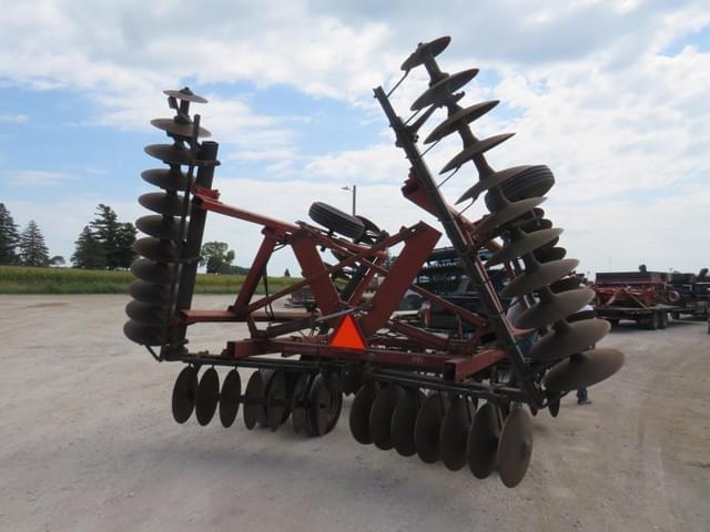 Image of International Harvester 496 equipment image 3