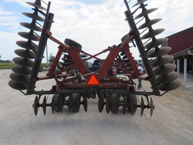Image of International Harvester 496 equipment image 4