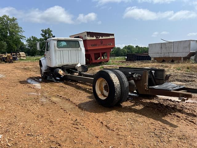 Image of Navistar International 4700-4X2 equipment image 1