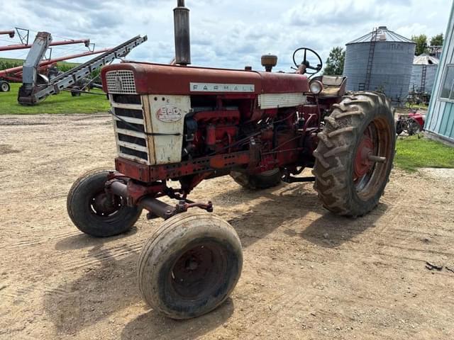 Image of International Harvester 560 equipment image 3