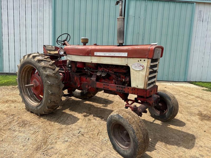 Image of International Harvester 560 Primary image