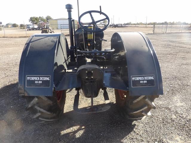 Image of McCormick-Deering 10-20 equipment image 3