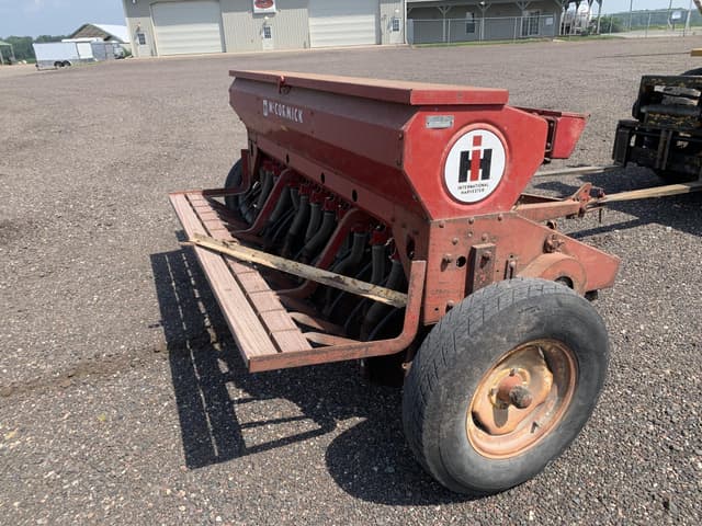 Image of International Harvester 10 equipment image 2