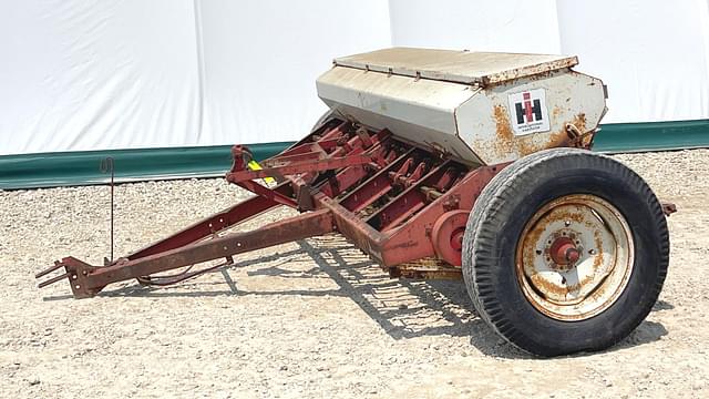 Image of International Harvester 10 equipment image 1