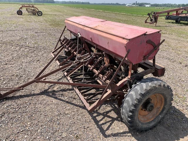 Image of International Harvester 10 equipment image 3