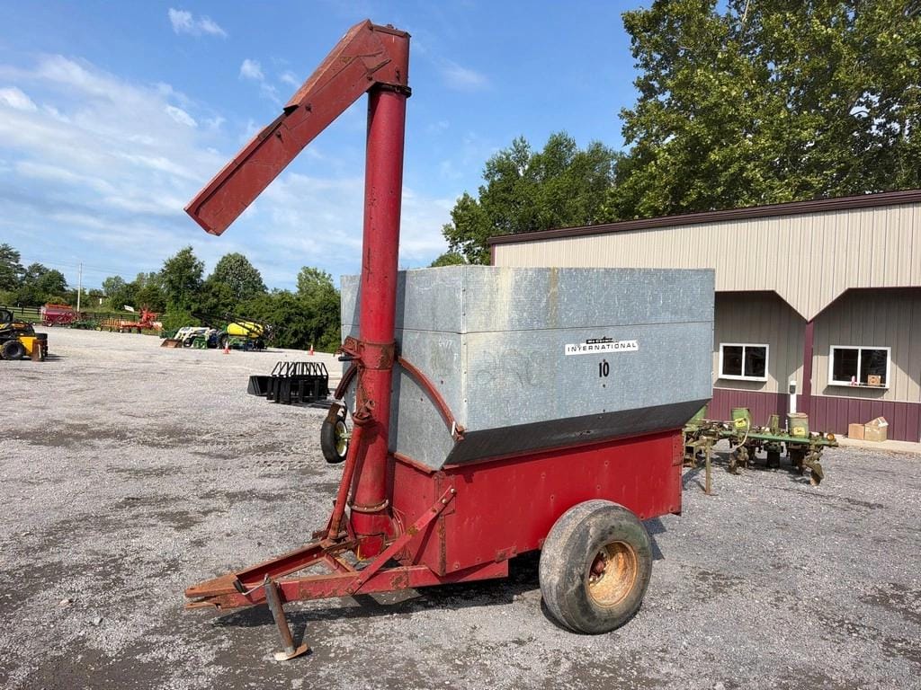 International Harvester 10 Equipment Image0