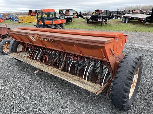 Image of International Harvester 10 equipment image 3