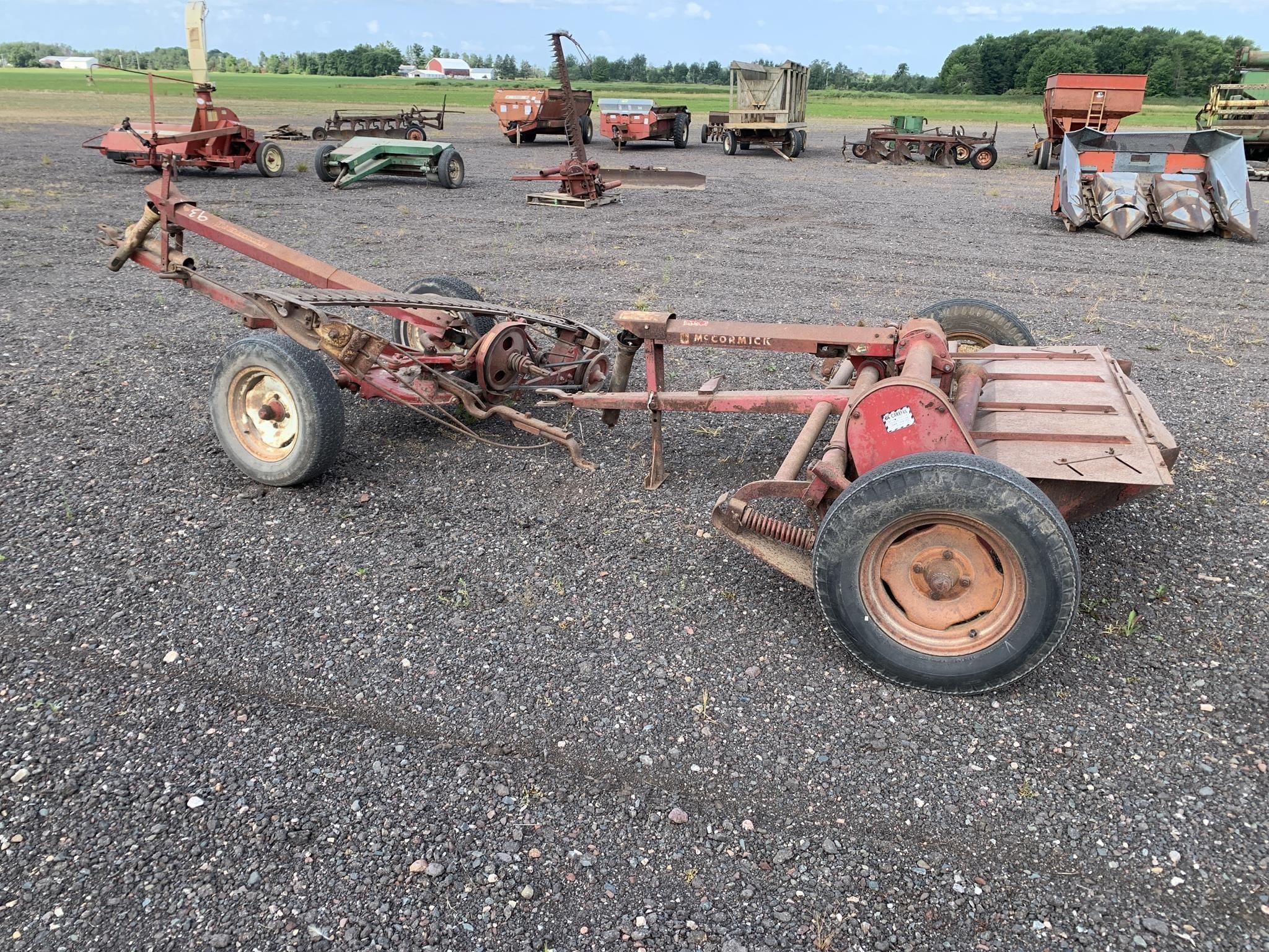 International Harvester 100 Equipment Image0