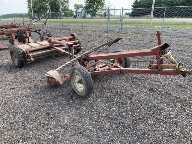 Image of International Harvester 100 equipment image 1