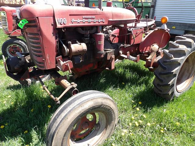 Image of Farmall 100 equipment image 3