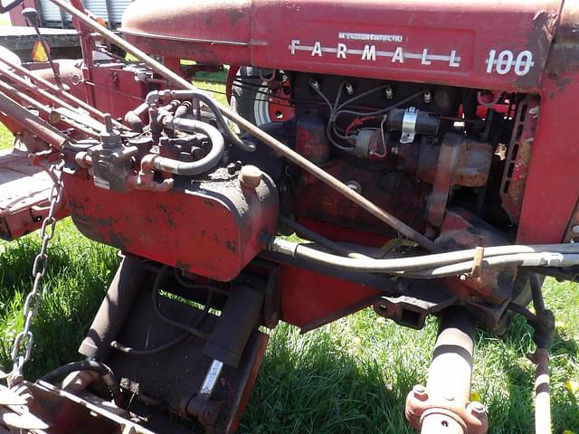 Image of Farmall 100 equipment image 1