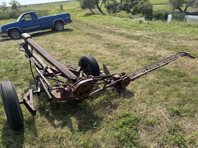 Image of International Harvester 100 equipment image 2