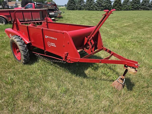 Image of International Harvester 100 equipment image 1