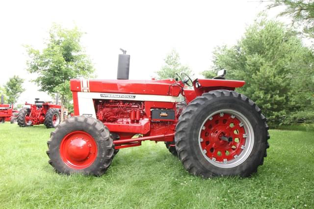 Image of International Harvester Hydro 100 equipment image 3