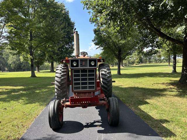 Image of International Harvester Hydro 100 equipment image 2