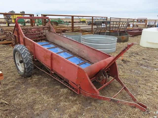 Image of International Harvester 100 equipment image 1