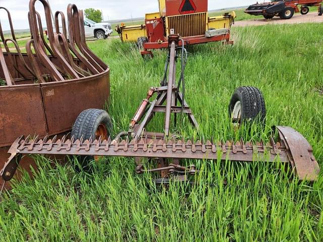 Image of International Harvester 100 equipment image 4