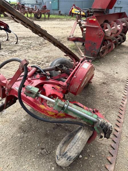 Image of International Harvester 1000 equipment image 3