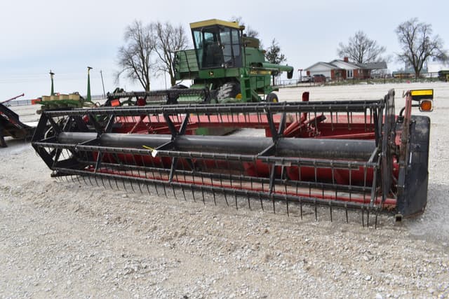 Image of International Harvester 1020 equipment image 1