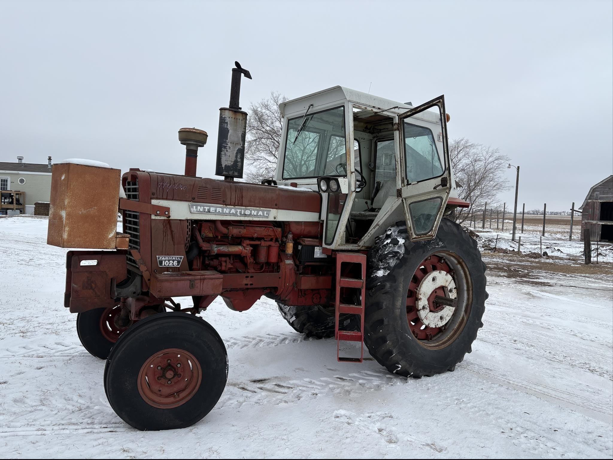 International Harvester 1026 Equipment Image0